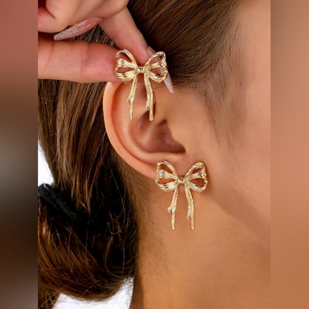 NEW women's elegant gold bow stud earrings